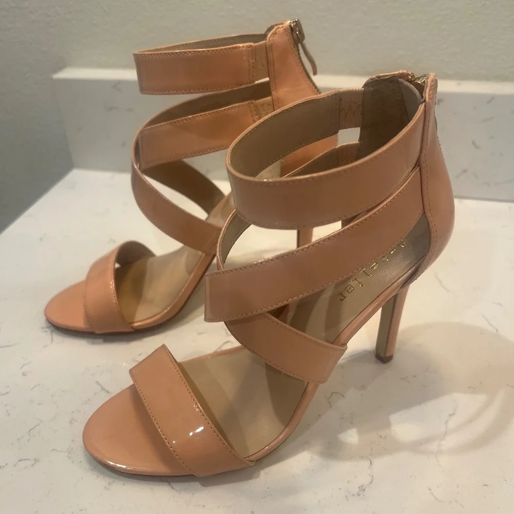 Artelier Nicole Miller elegant open